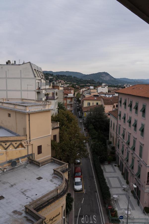 New Central Apartment & Rooms Montecatini Terme Kültér fotó
